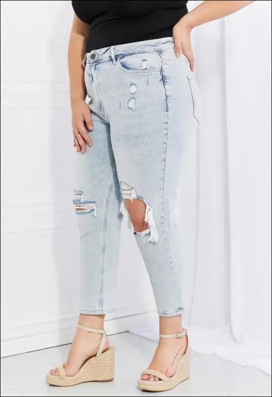 Full Size Distressed Cropped Jeans e44 | Emf - Women’s